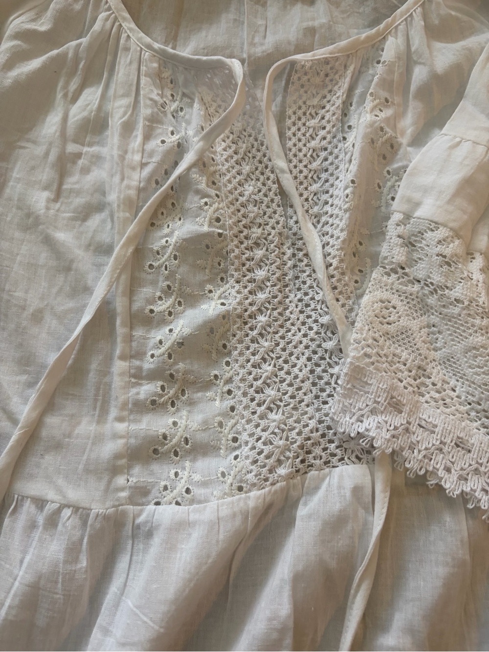 Women’s White Lace-Trim Peasant Tunic - Picture 4 of 16